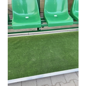 Wiata stadionowa 14 osobowa [ocynk + lakier] z podestem z trawą